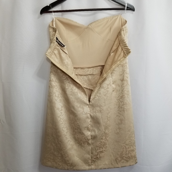 Mystic Strapless Cream Medium Dress - Picture 3 of 10